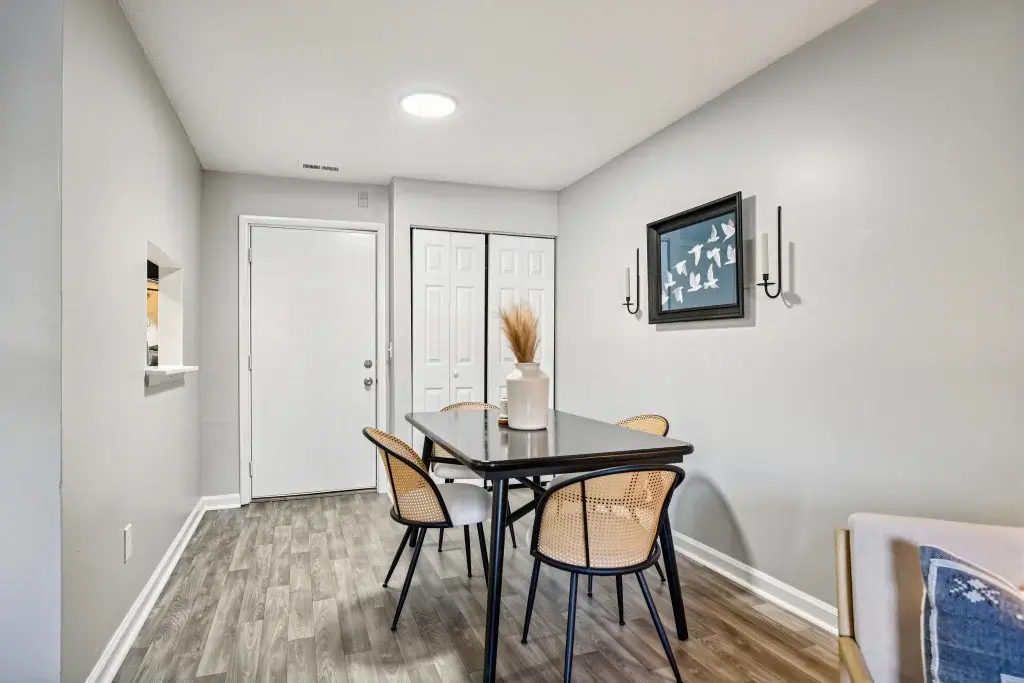 dining area nashville rentals compass vista 12
